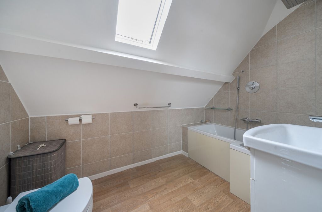 Additional image 17 of 5 bed bungalow for saleOatlands Road, Shinfield, Reading RG2