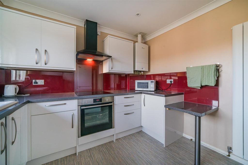 Additional image 4 of 2 bed flat for saleGrange Gardens, Bembridge PO35