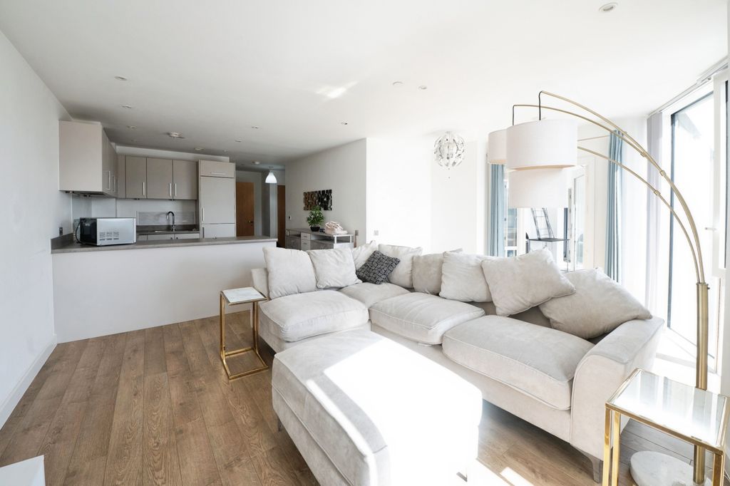 Additional image 4 of 2 bed flat for saleCambridge Road, Barking IG11