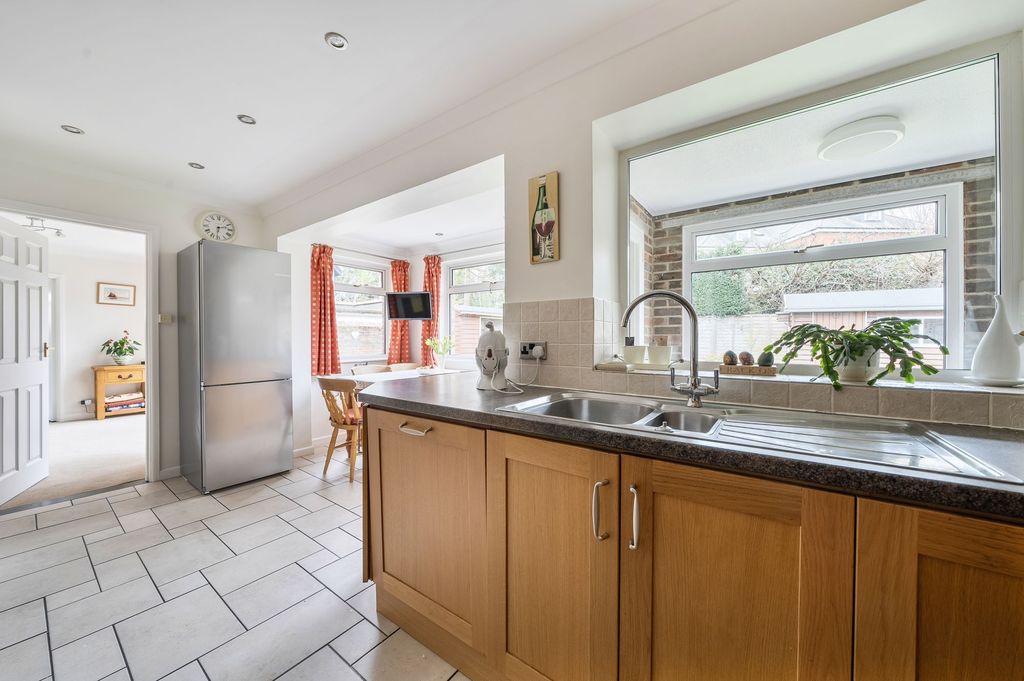 Additional image 6 of 4 bed detached house for saleLindens Close, Emsworth PO10