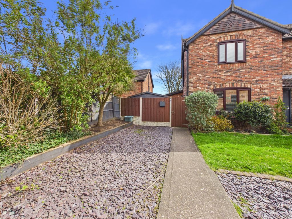 3 bed semi-detached house for saleHedgerow Close, Barrow-Upon-Humber DN19