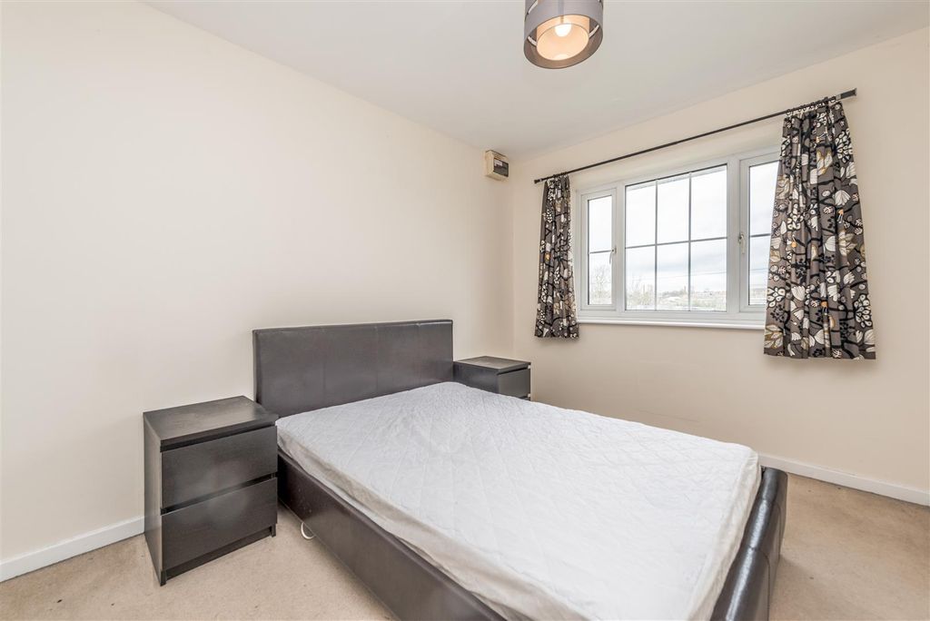Additional image 8 of 2 bed flat for saleHardrow Road, Leeds LS12