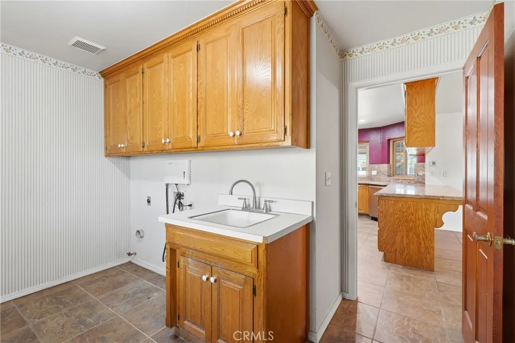Additional image 109 of 412 N Kanai, Porterville, CA 93257