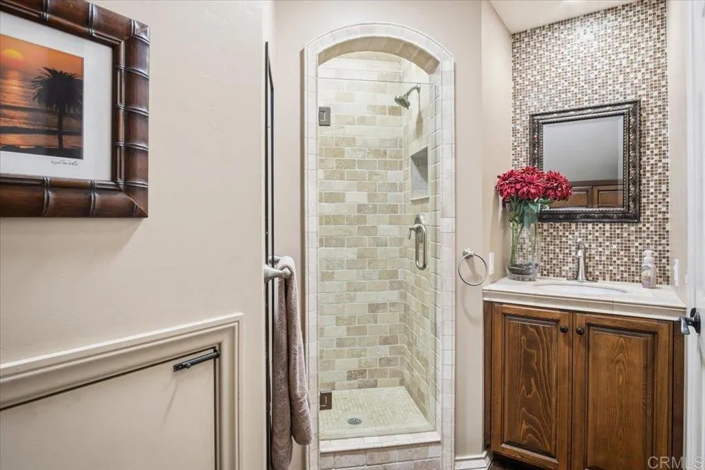 Additional image 84 of 734 Avocado Ct, Del Mar, CA 92014