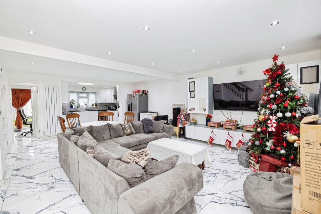 Additional image 2 of 3 bed terraced house for saleFairfield Avenue, Watford WD19