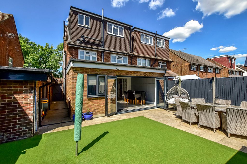 Additional image 27 of 4 bed semi-detached house for saleHazelwood Lane, Abbots Langley WD5