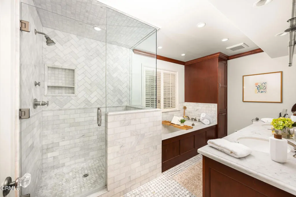 Additional image 113 of 555 Meadow Grove Street, La Canada Flintridge, CA 91011