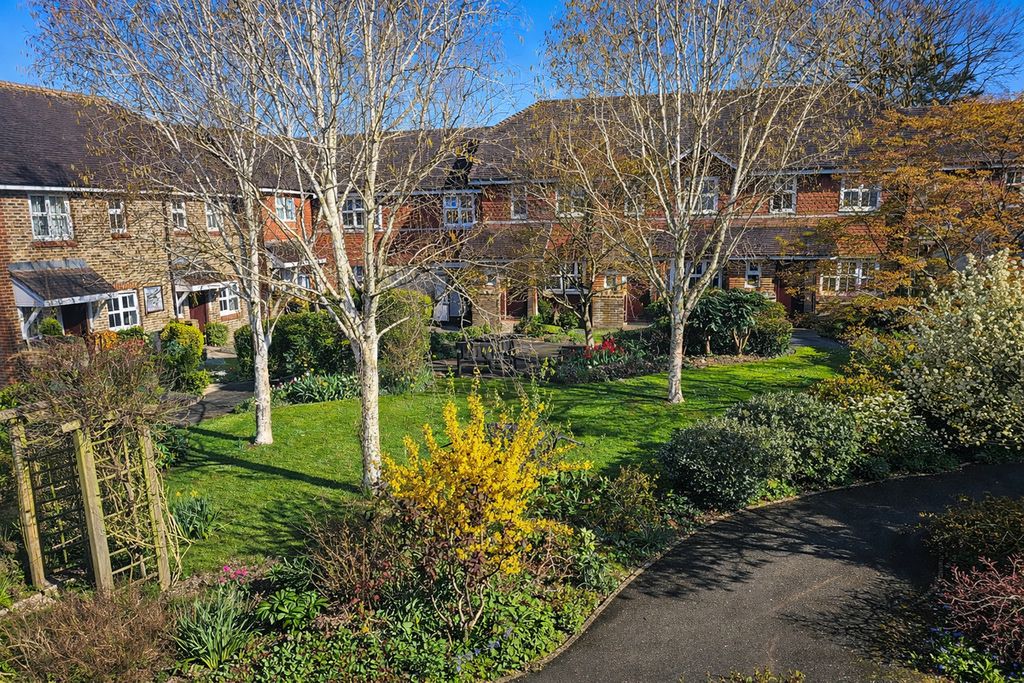 Additional image 15 of 2 bed flat for saleRosehill, Billingshurst RH14