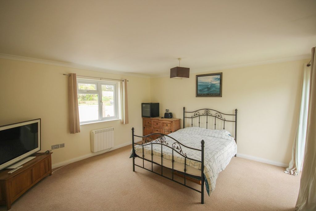 Additional image 11 of 2 bed detached bungalow for saleLe Mont De La Pulente, St Brelade JE3