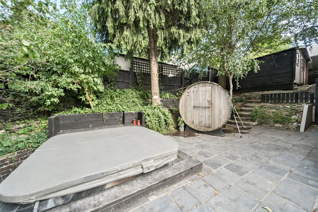 Additional image 68 of 5 bed detached house for saleFremantle Road, Belvedere DA17