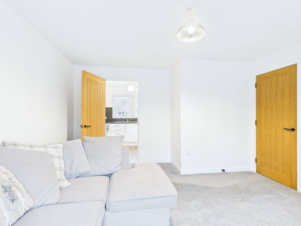 2 bed flat for saleRuthven Court, Kingussie PH21 photo 4