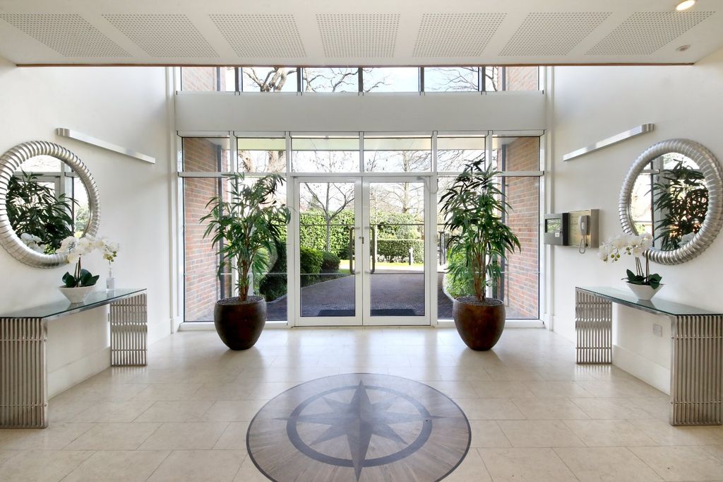 Additional image 15 of 2 bed flat for saleStation Road, Beaconsfield, Buckinghamshire HP9