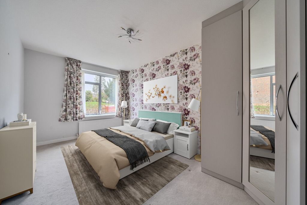 Additional image 7 of 3 bed flat for saleParkside, Court Downs Road, Beckenham BR3