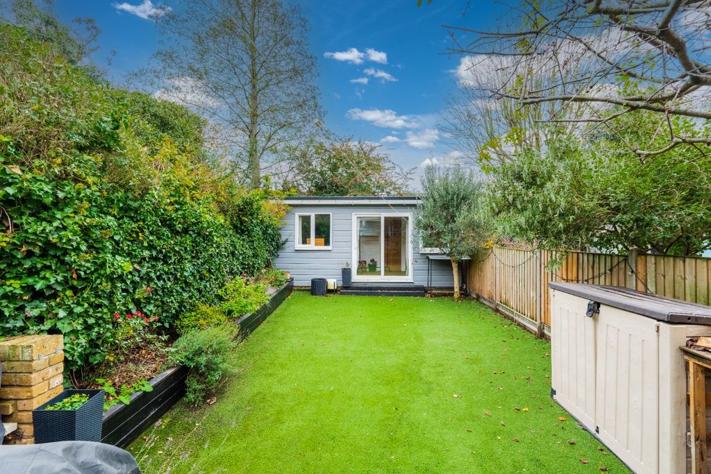 Additional image 41 of 4 bed detached house for saleIzane Road, Bexleyheath, Kent DA6