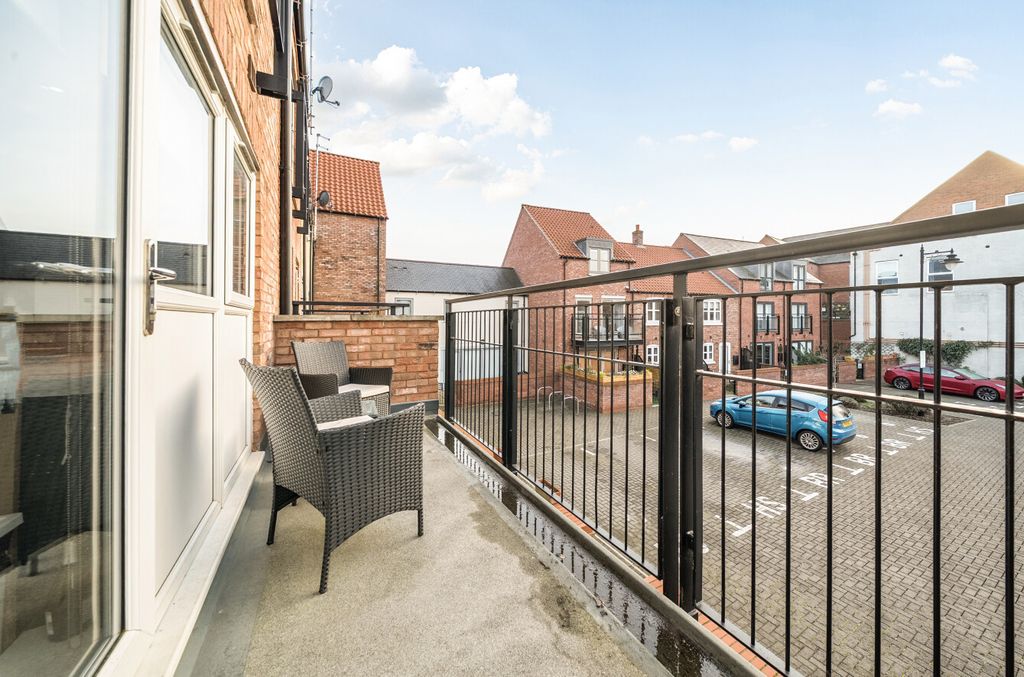 Additional image 14 of 2 bed flat for saleScotts Court, Hull HU1