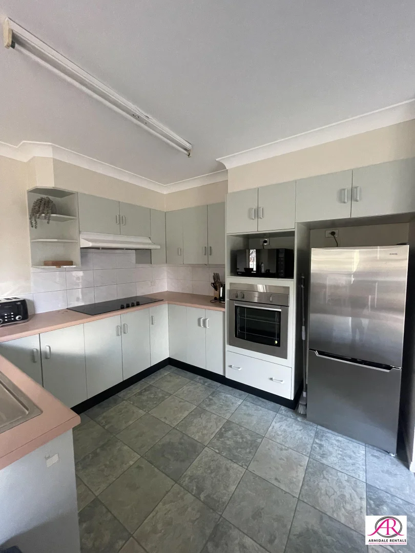 Additional image 3 of 8 Fiona Place, Armidale NSW 2350