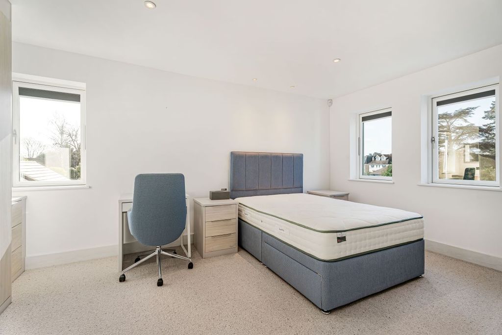 Additional image 21 of 5 bed detached house for sale137 Kimbolton Road, Bedford, Bedfordshire MK41