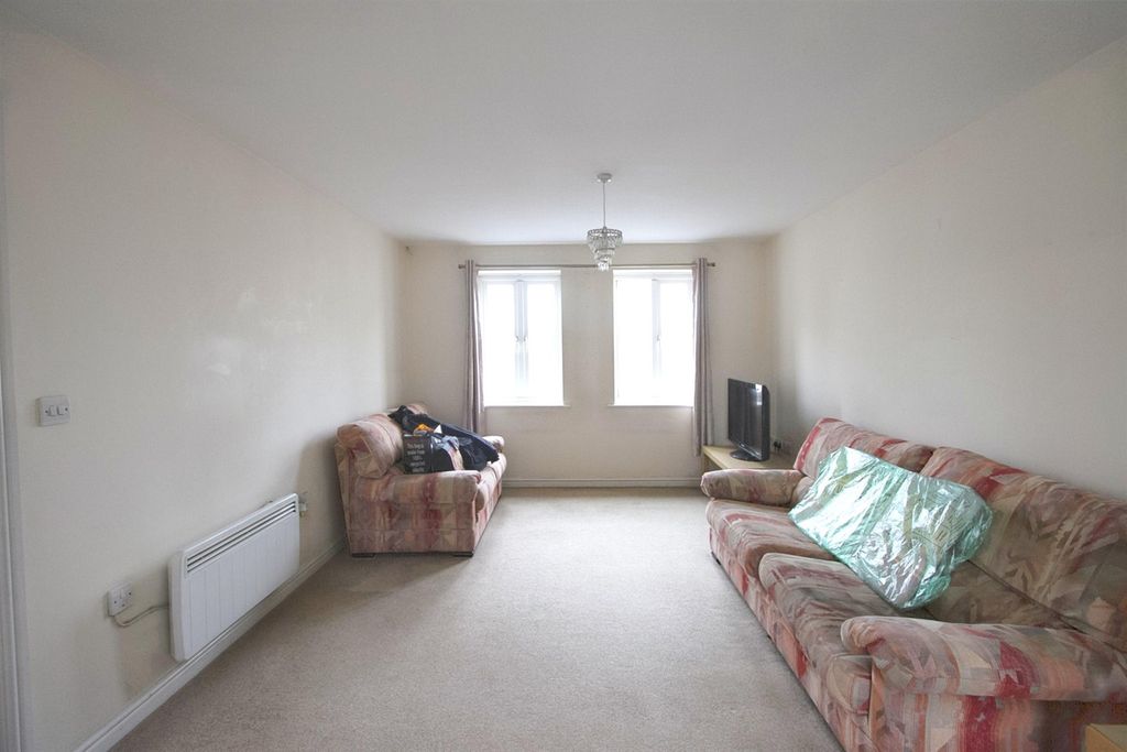1 bed flat for saleBroadway, Cardiff CF24 photo 5