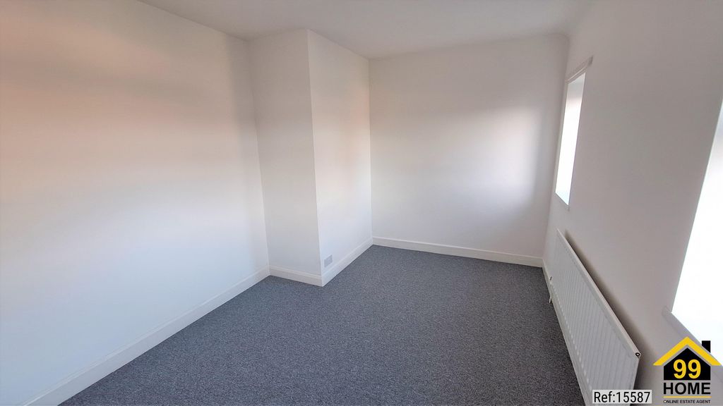 3 bed terraced house for saleStation Crescent, Billingham, Cleveland TS23 photo 4