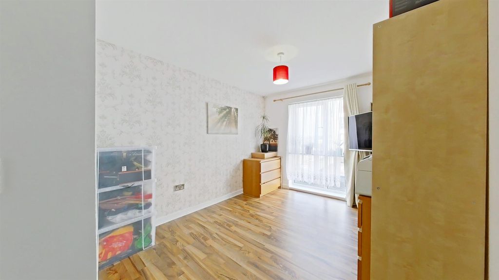 Additional image 8 of 2 bed flat for saleLittle Brights Road, Belvedere DA17