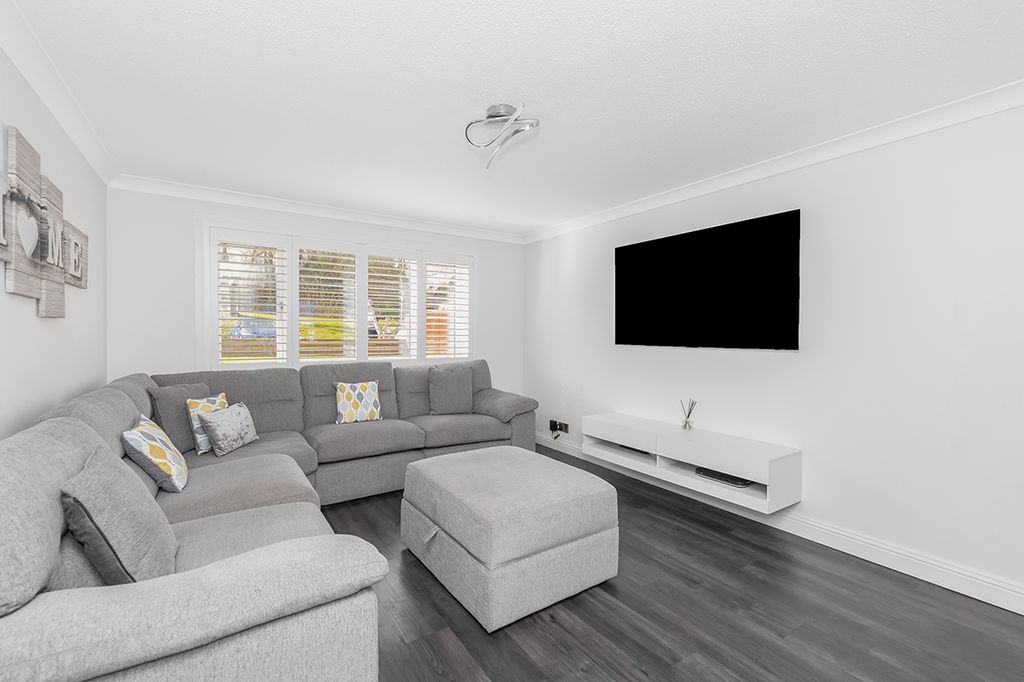 Additional image 2 of 3 bed detached house for sale18 Baberton Mains Wood, Edinburgh EH14