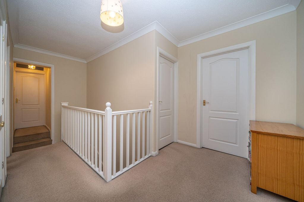 Additional image 11 of 5 bed detached house for saleFieldway, Berkhamsted HP4