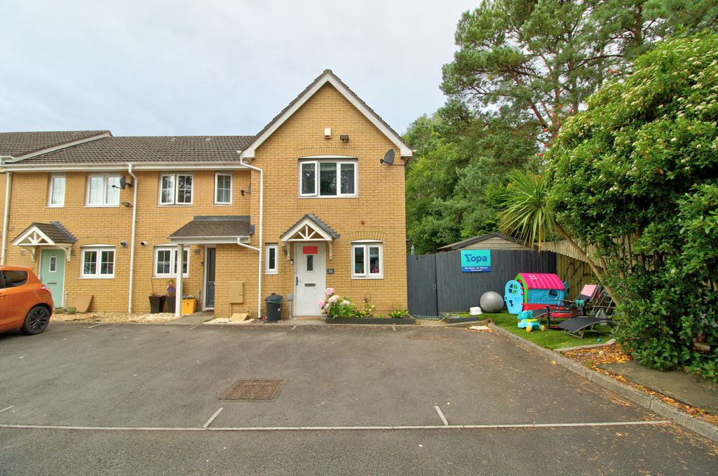 2 bed end terrace house for saleFfordd Brynhyfryd, Old St Mellons CF3