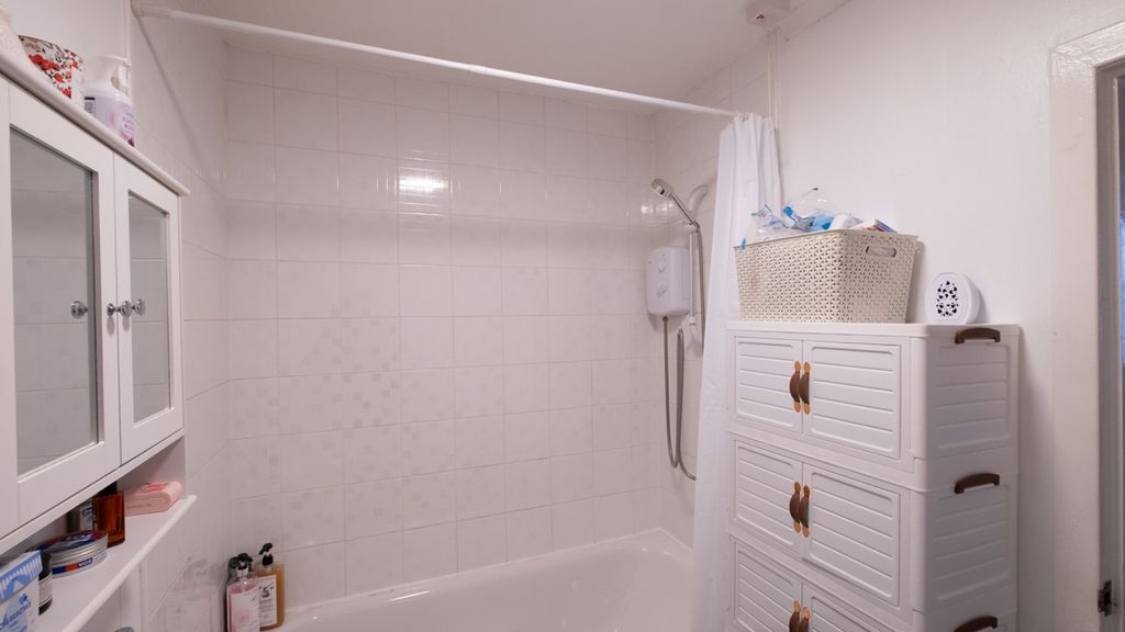 Additional image 10 of 1 bed flat for saleDillichip Terrace, Alexandria G83
