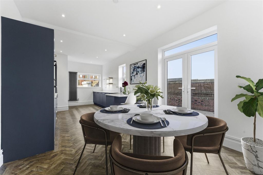 Additional image 7 of 5 bed town house for saleFriars Road, Barry CF62