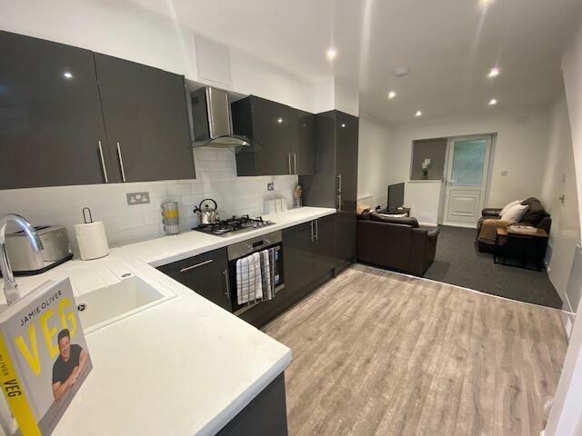 Additional image 2 of Fladbury Crescent - 5 bed, Selly Oak, West Midlands, B29