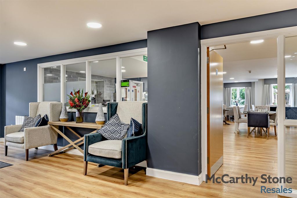 Additional image 15 of 2 bed flat for saleOakhill Place, High View, Bedford, Bedfordshire MK41