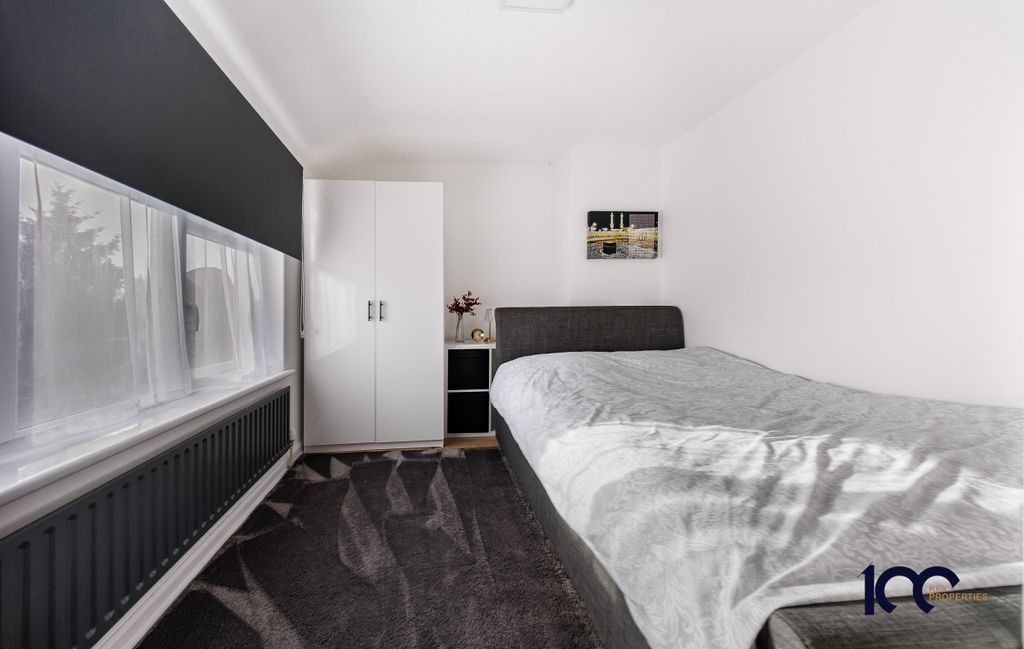Additional image 20 of 4 bed semi-detached house for saleEliot Road, Dagenham RM9