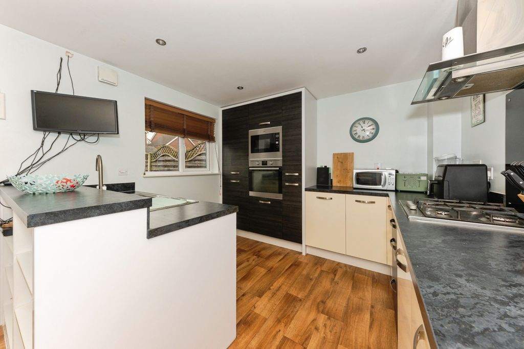 Additional image 6 of 3 bed semi-detached house for saleJubilee Place, Barton-Upon-Humber DN18