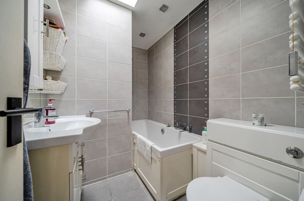 Additional image 10 of 4 bed bungalow for saleTichborne Down, Alresford, Hampshire SO24
