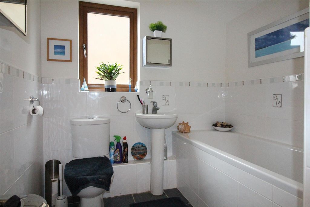 Additional image 4 of 3 bed flat for saleWillow Grove, Dodworth, Barnsley S75