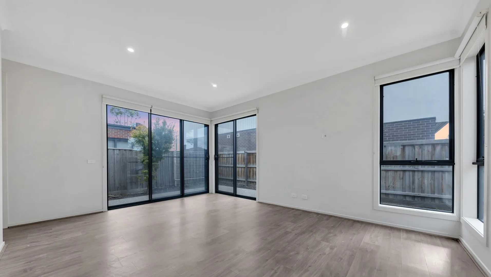 54 Mirka Way, Point Cook VIC 3030 photo 2