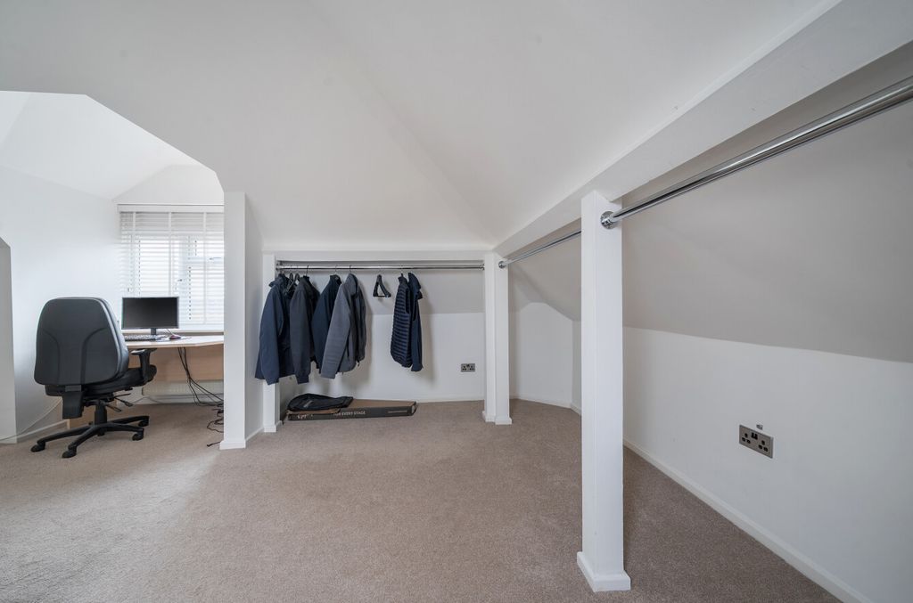 Additional image 14 of 5 bed bungalow for saleOatlands Road, Shinfield, Reading RG2
