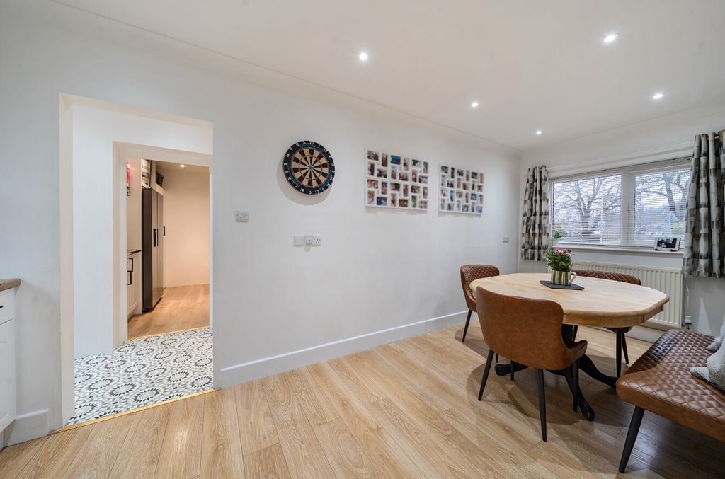 Additional image 7 of 4 bed semi-detached house for saleWhitedown Lane, Alton GU34