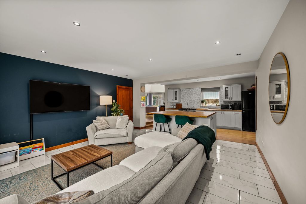 Additional image 3 of 4 bed detached house for saleBurnside Of Kirkbuddo Farm, Kirkbuddo, Forfar DD8