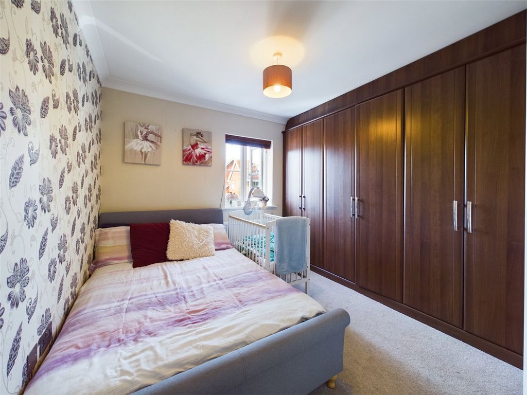 Additional image 5 of 2 bed flat for saleFox Court, Aldershot, Hampshire GU12
