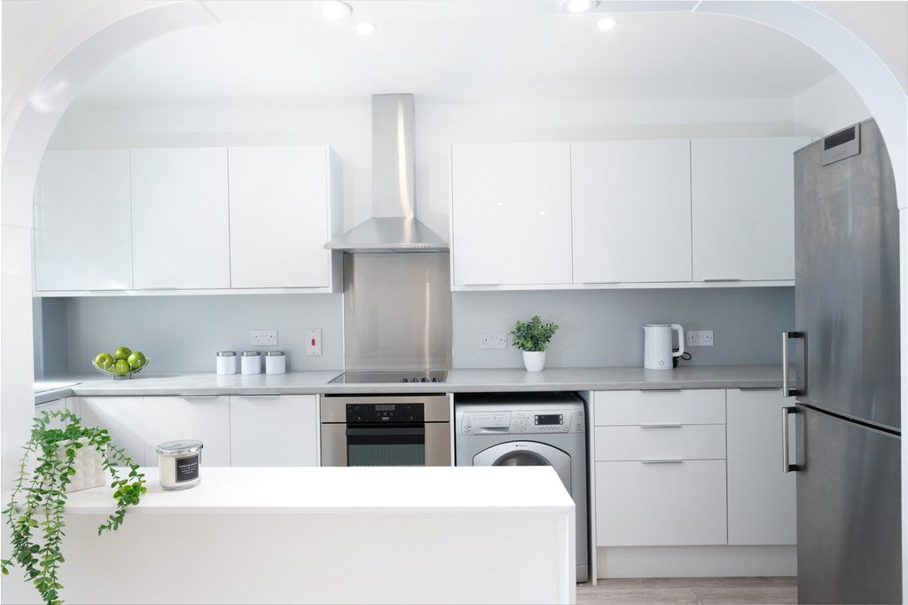 Additional image 6 of 2 bed flat for saleFlat 2, 1 Netherby House, Netherby Road, Cults, Aberdeen AB15