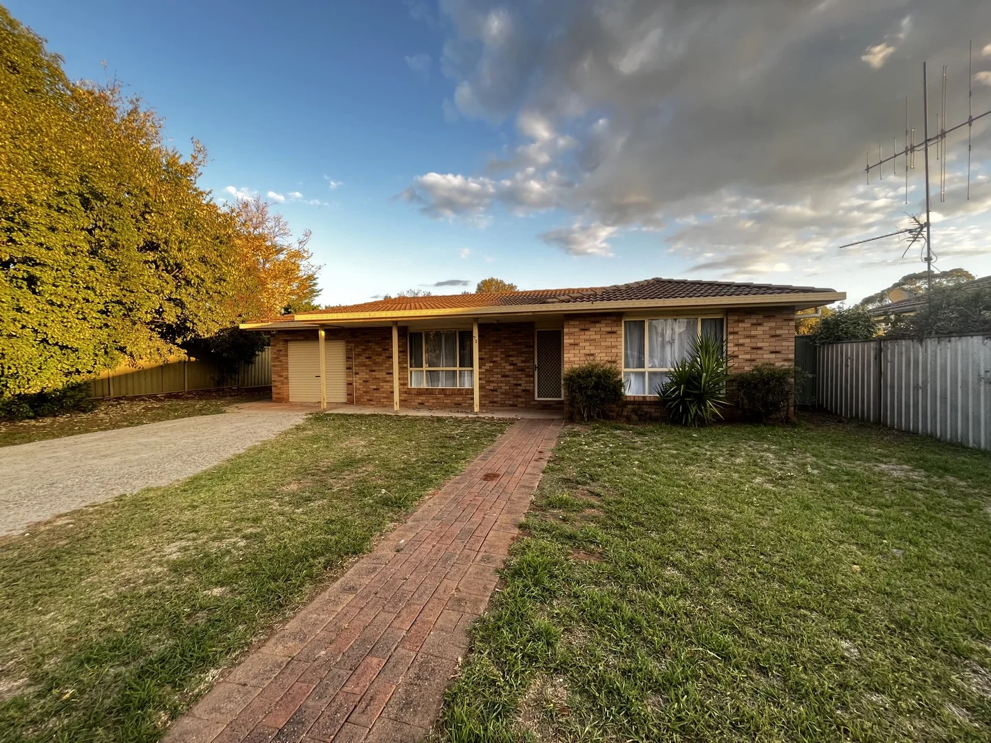 73 WARNE STREET, Wellington NSW 2820