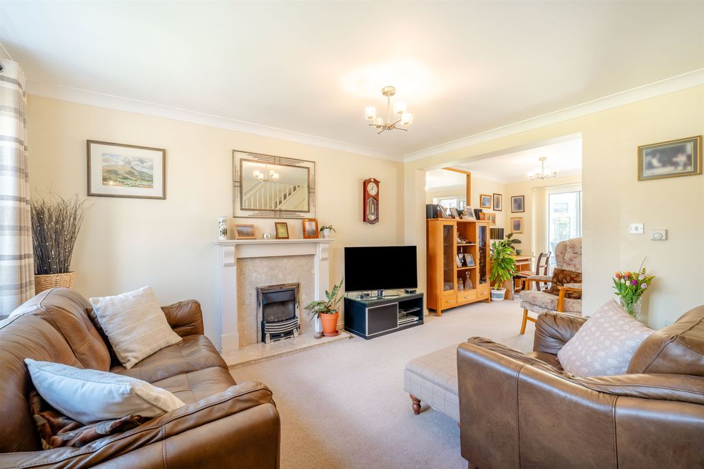 Additional image 3 of 4 bed detached house for saleTrafalgar Close, Monmouth, Monmouthshire NP25