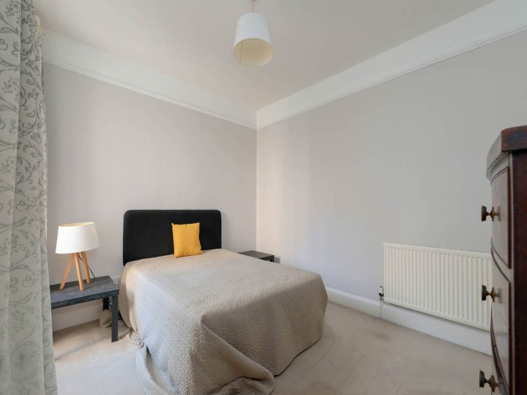 Additional image 11 of 2 bed flat for saleNorth Bank Street, Edinburgh EH1