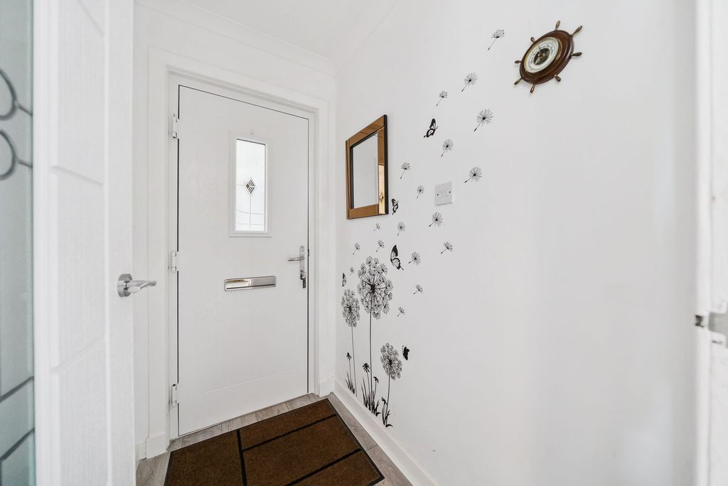 Additional image 15 of 2 bed semi-detached house for sale2 Millborne Mews, 91A Sinclair Street, Helensburgh G84