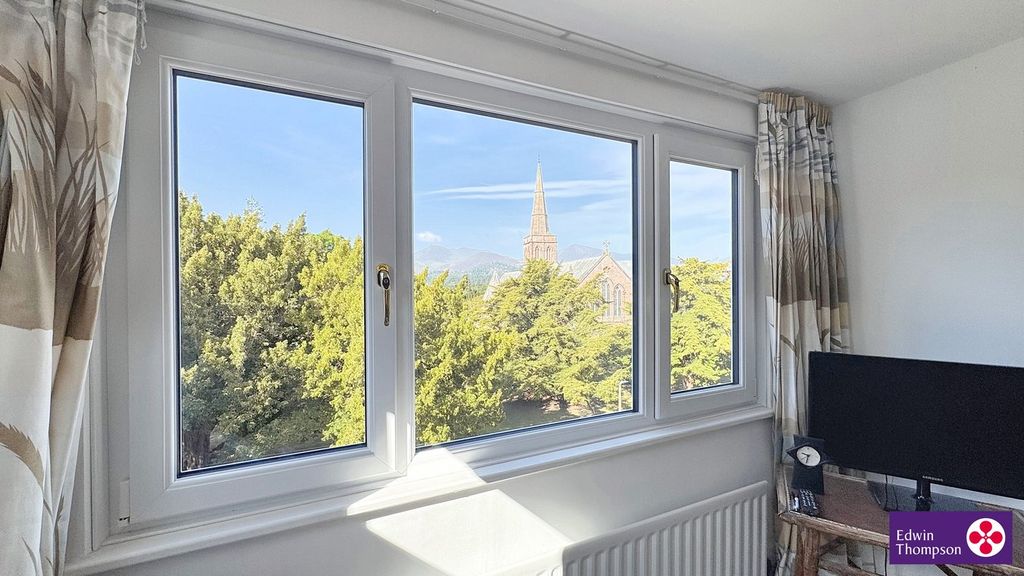 Additional image 3 of 2 bed flat for sale7E St Johns Terrace, Ambleside Road, Keswick CA12