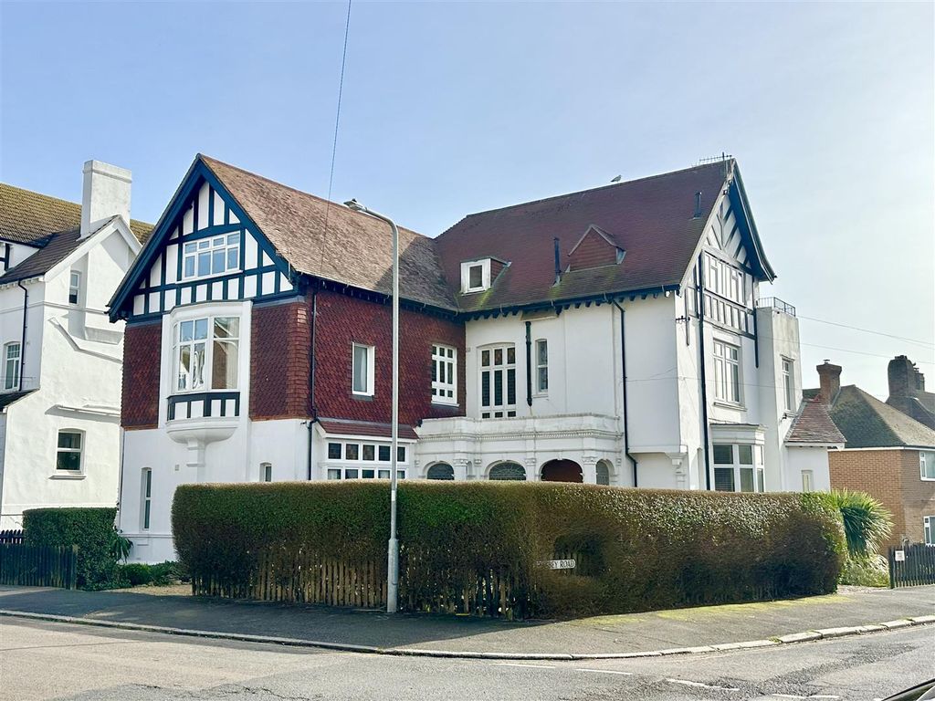 Additional image 5 of 3 bed flat for saleCantelupe Road, Bexhill-On-Sea TN40