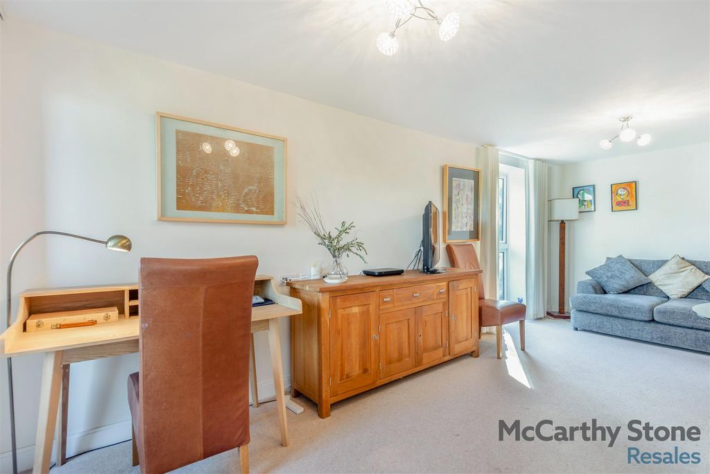 Additional image 8 of 2 bed flat for saleAusten Place, Lower Turk Street, Alton GU34
