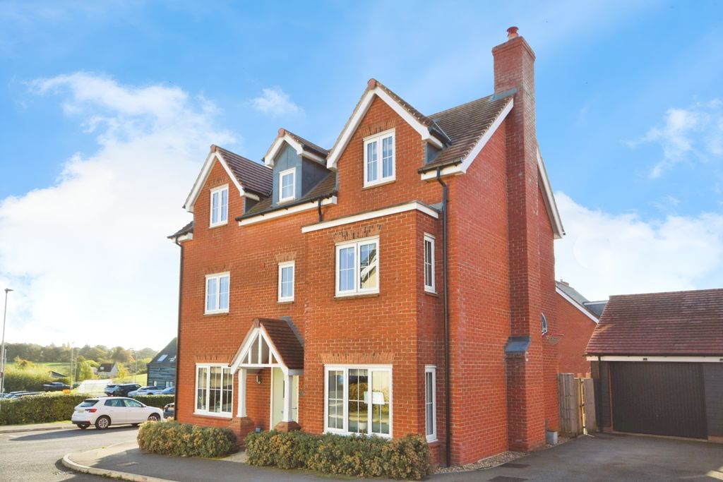 5 bed detached house for saleBluebell Drive, Stansted CM24