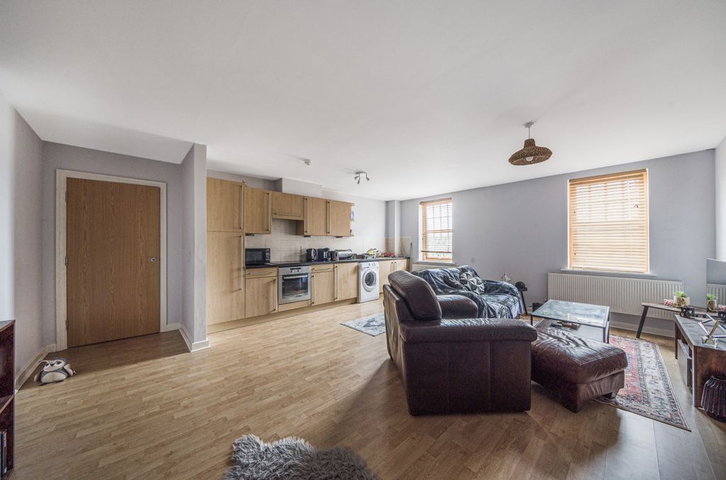 Additional image 3 of 2 bed flat for saleFigham Road, Beverley HU17